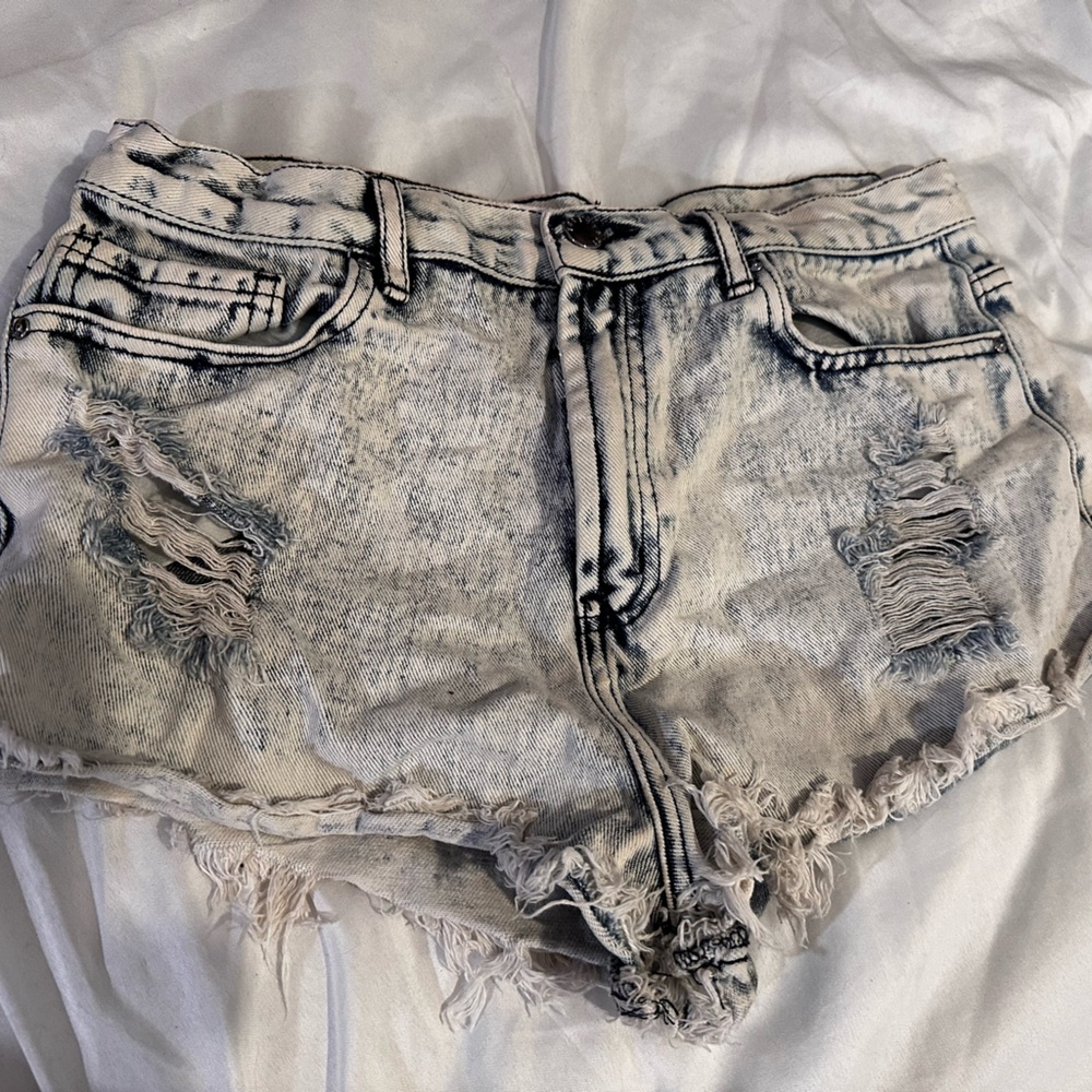 •Women’s Jean Shorts